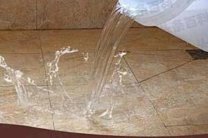 嘉善漏水维修 免砸砖防水材料该如何施工